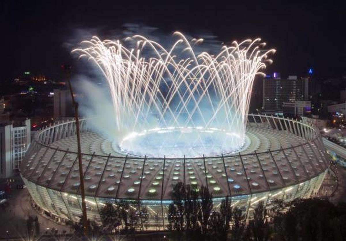 Stadion Olympic dan kembang api saksi sejarah Spanyol