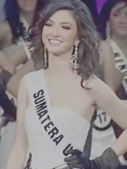 Aura anggun Raline membuatnya jadi peserta favorit. Ia bisa dibilang punya paket komplet. [instagram.com/international.pl]