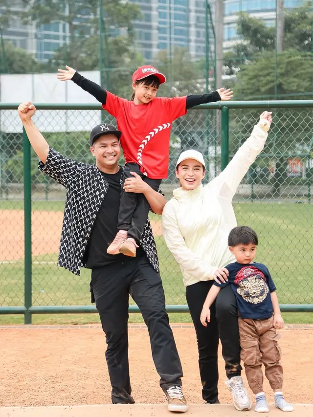 Dream Family Chelsea Olivia dan Glenn Alinskie (Instagram/@glennalinskie)