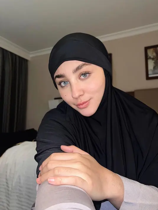 Margin kerap mengandalkan hijab instan untuk keseharian.