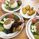 15 Rekomendasi Tempat Makan Viral di Kemang 2026, dari Warung Kaki Lima Legendaris sampai Kafe Estetik