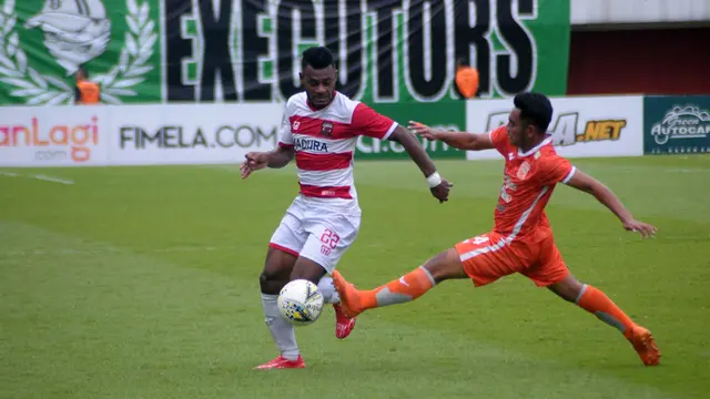 Madura United vs Borneo FC