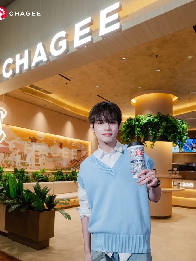 Antrean Sejak Dini Hari, CHENLE NCT Dream Hadir dan Meracik Teh untuk Fans di CHAGEE (dok/CHAGEE)