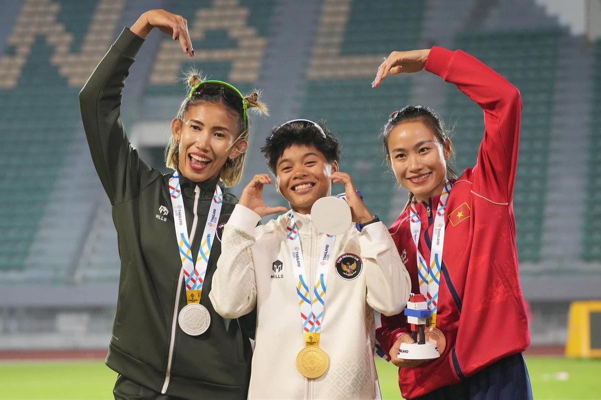 FOTO: Dina Aulia Persembahkan Emas Lari Gawang 100 Meter Putri  di SEA Games 2025