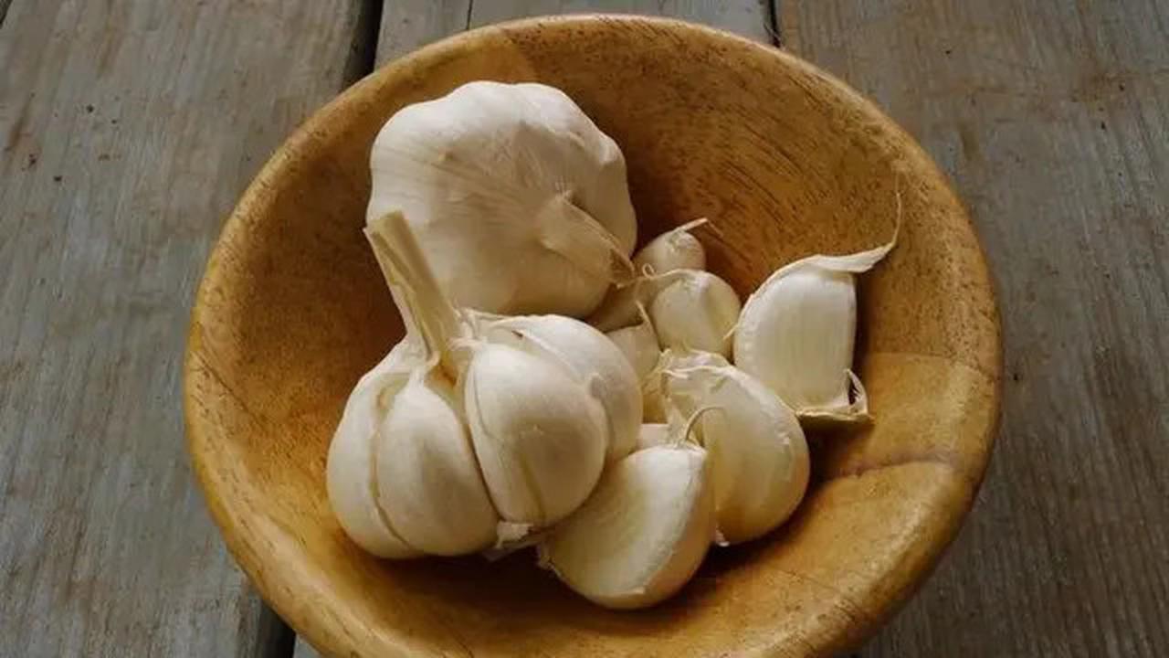 Cara Merebus Bawang Putih untuk Turunkan Kolesterol, Tekanan Darah Tinggi, dan Asam Urat