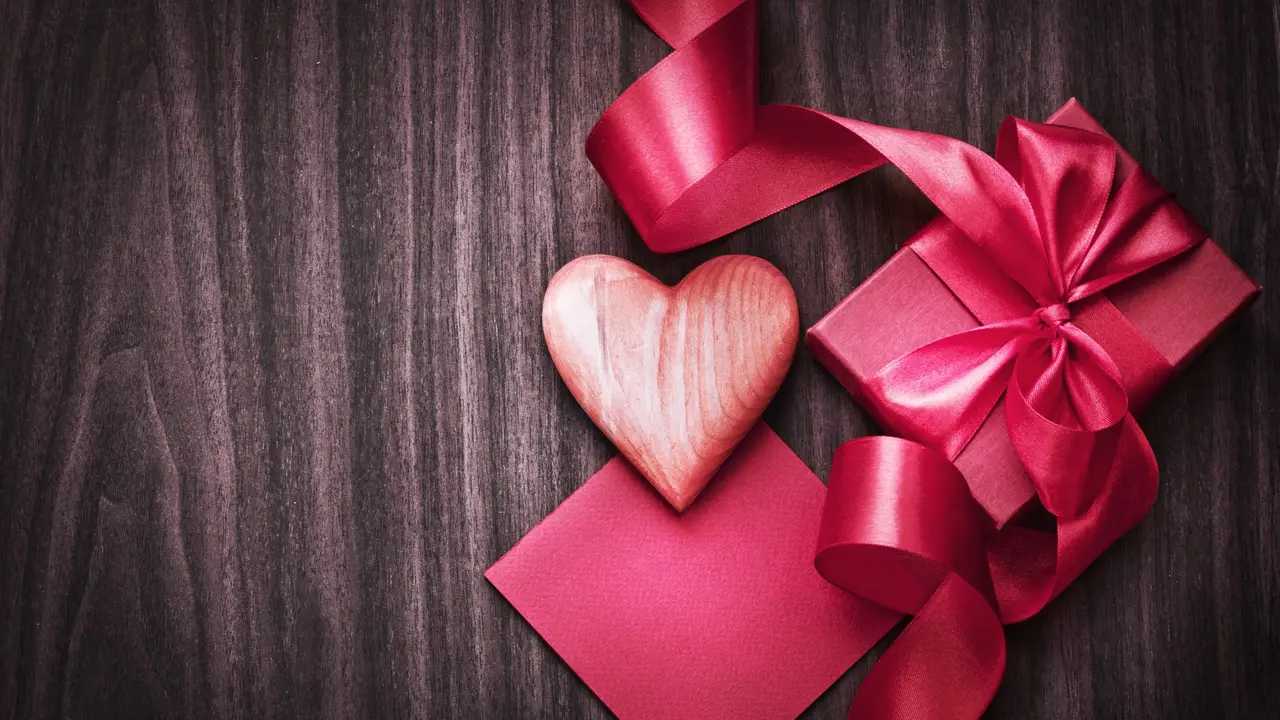 Pria, ini Ide Hadiah Valentine Romantis untuk Pasangan Anda