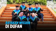vertical wisuda