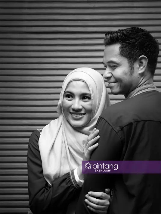 Dude Harlino resmi mempersunting Alyssa Soebandono pada 22 Maret 2014. Dari pernikahannya, pasangan ini telah diberi momongan seorang putra yang diberinama Muhammad Dirgantara Ariendra Harlino. (Bambang E. Ros/Bintang.com)