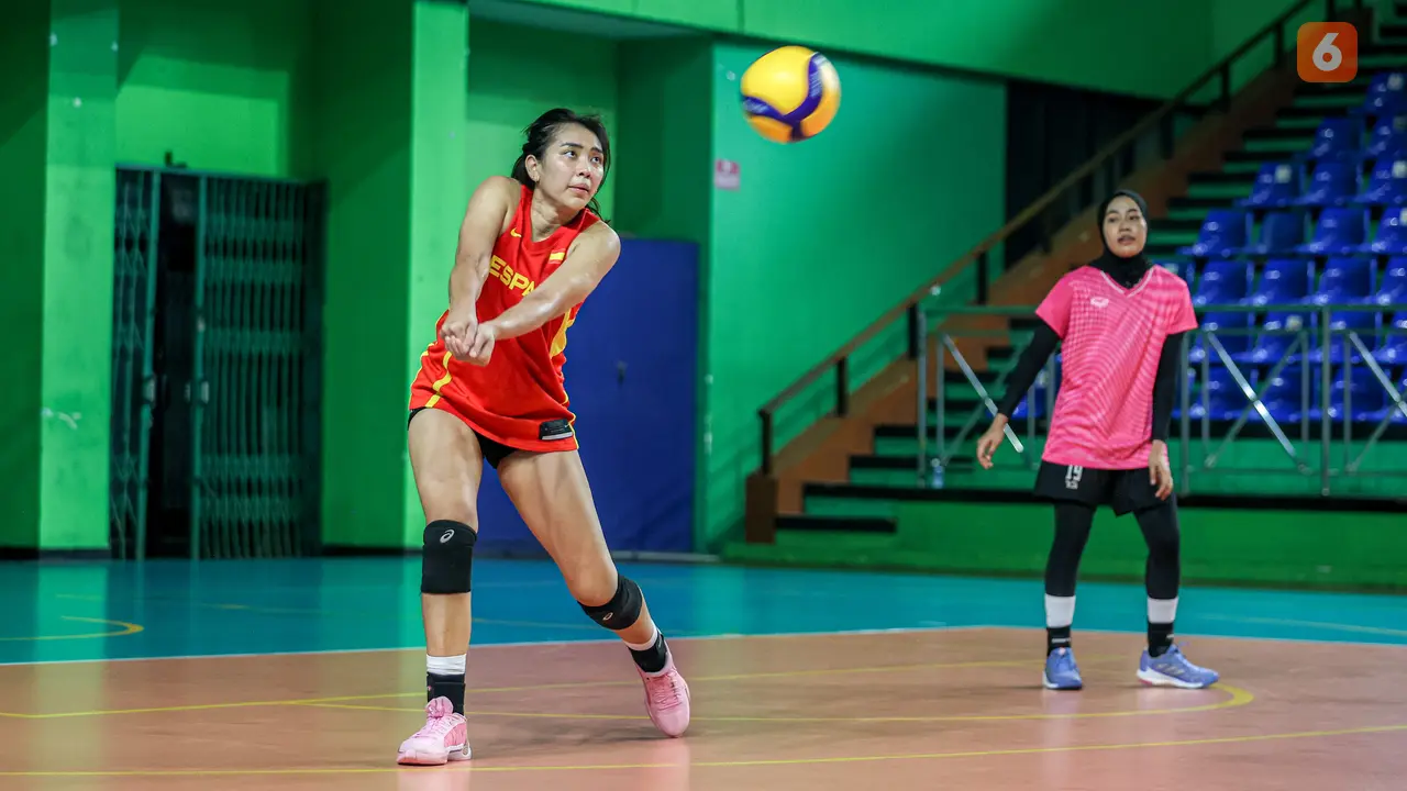 Foto: Yolla, Shella, hingga Hany Panaskan Mesin Jelang Laga Melawan Red Sparks di Fun Volleyball 2024