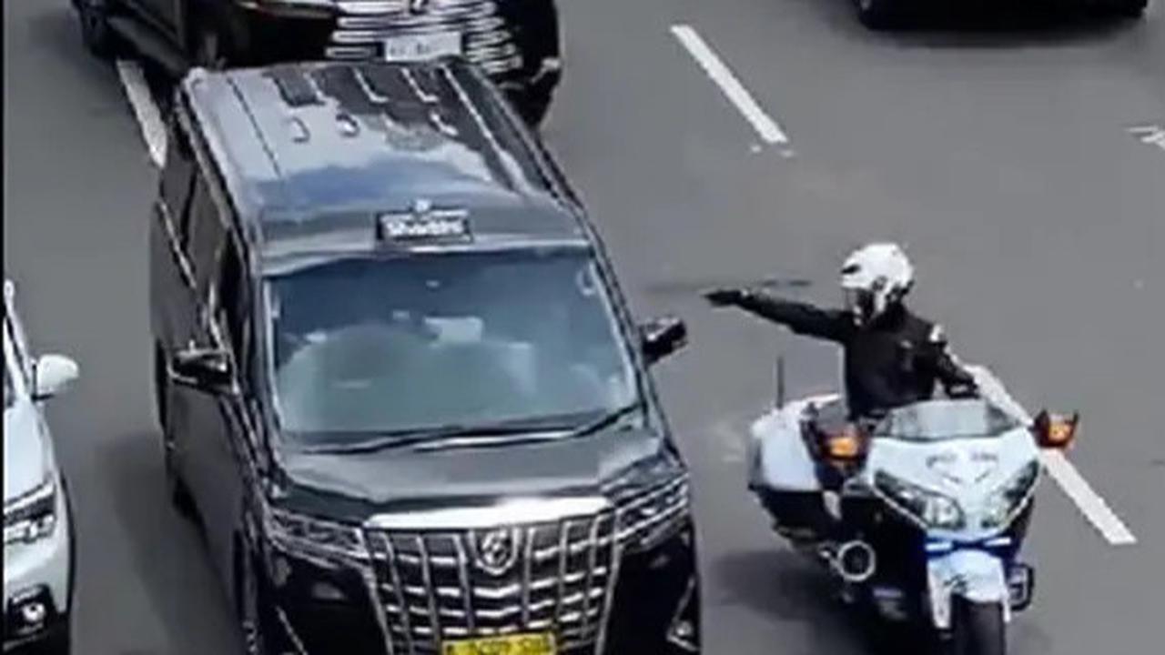 Seskab Mayor Teddy Tegur Pejabat Negara RI 36 yang Pengawalnya Arogan di Jalan