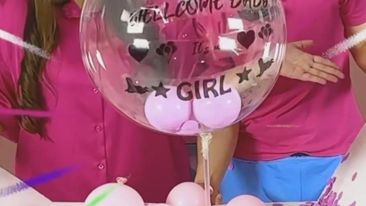 Sisca Kohl dan Jess No Limit tampak bahagia waktu mengetahui jenis kelamin calon buah hatinya adalah perempuan.