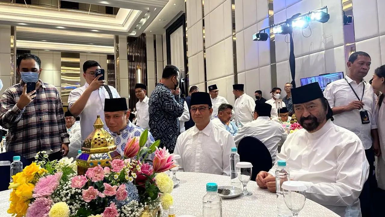 Anies Baswedan dan Surya Paloh di acara buka puasa Nasdem