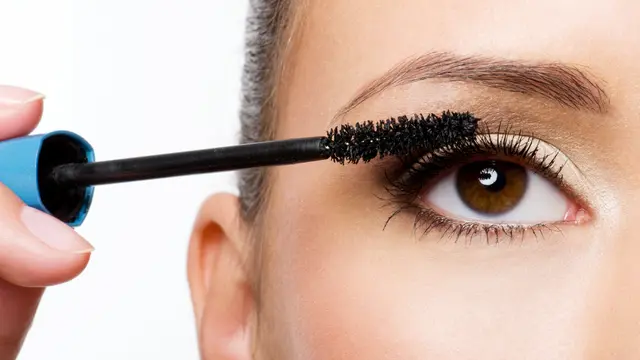 [Bintang] Bulu Mata Rontok? Hindari 5 Kebiasaan yang Anda Tidak Sadari