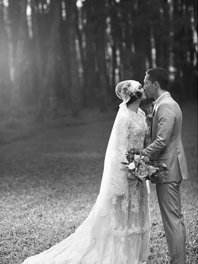 8 Inspirasi Gaun Pernikahan Jadul dari Tahun 20-an