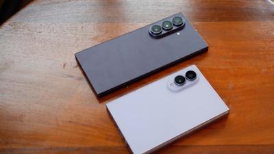 Adu Fitur Galaxy Z Fold8 vs iPhone Duo, Mana Paling Worth It?