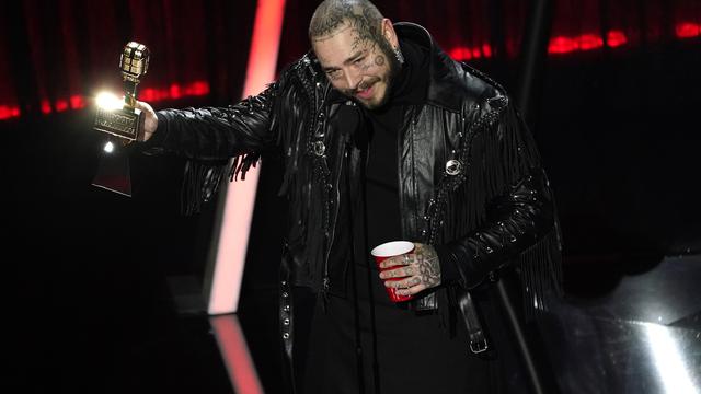 Post Malone dalam Billboard Music Awards 2020
