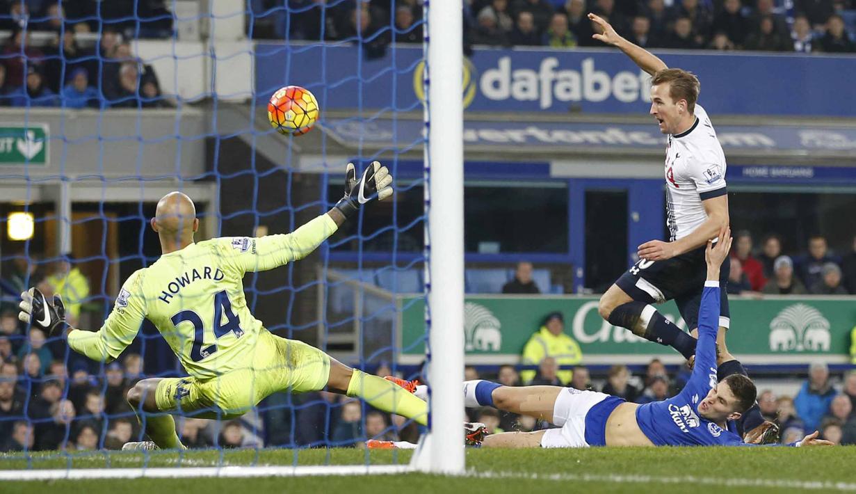  Pemain Tottenham, Harry Kane gagal memanfaatkan peluang pada lanjutan Liga Premier Inggris di Stadion Goodison Park, Liverpool, Senin(4/1/2016) dini hari WIB (Reuters/Carl Recine)
