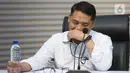 Deputi Penindakan dan Eksekusi Komisi Pemberantasan Korupsi (KPK), Asep Guntur Rahayu memberi keterangan terkait Operasi Tangkap Tangan (OTT) Bupati Tulungagung, Gatut Sunu Wibowo, di Gedung Merah Putih Komisi Pemberantasan Korupsi, Jakarta, Sabtu (11/4/2026). (Liputan6.com/Helmi Fithriansyah)