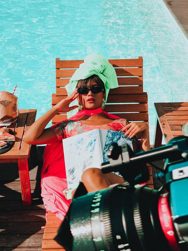 Gaya Memukau Marion Jola di Pemotretan Single Terbaru (sumber: instagram/lalamarionmj)