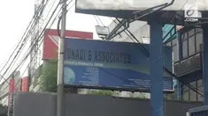 Penyidik KPK mendatangi kantor pengacara Fredrich Yunadi di kawasan Gandaria, Jakarta Selatan.