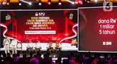 Komisi Pemilihan Umum (KPU) Provinsi DKI Jakarta menggelar debat perdana calon gubernur dan wakil gubernur DKI Jakarta di JIExpo, Kemayoran, Jakarta Pusat, Minggu (6/10/2024). Tampak pasangan calon gubernur dan wakil gubernur DKI Jakarta nomor urut 1, Ridwan Kamil-Suswono saat menyampaikan visi misi dalam segmen pertama. (Liputan6.com/Herman Zakharia)