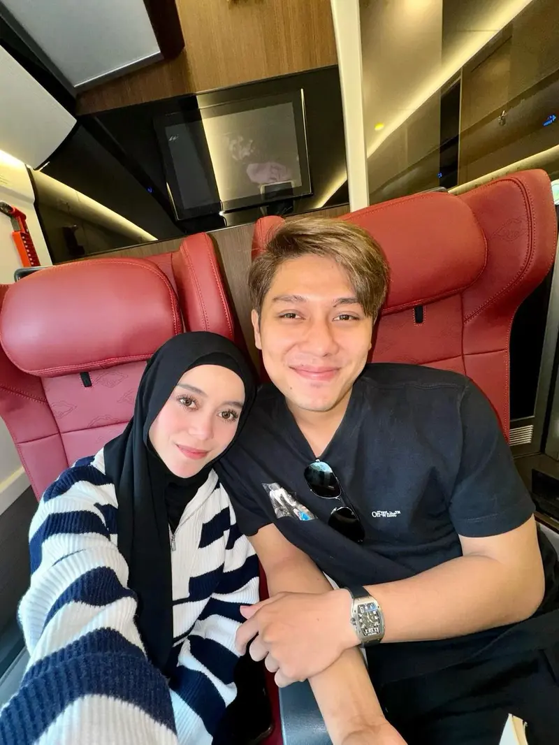 Rizky Billar dan Lesti Kejora. (Foto: Dok. Instagram @rizkybillar)