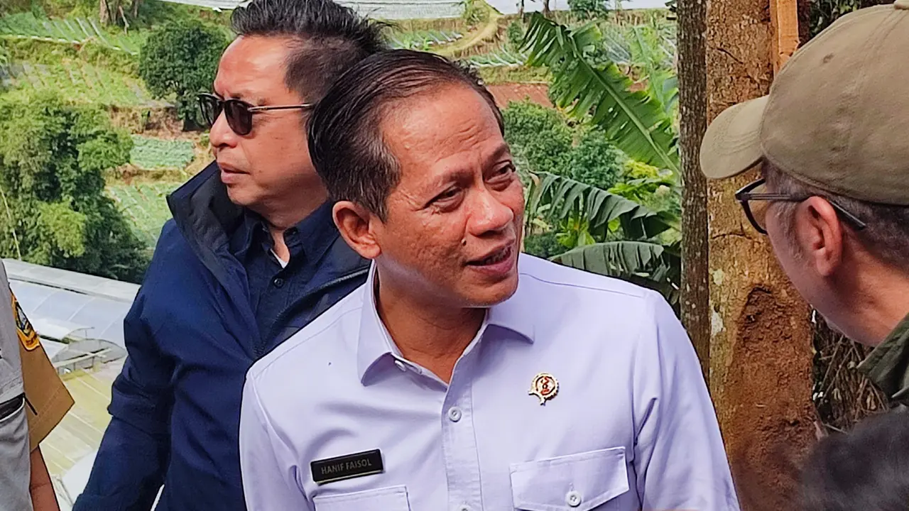 Menteri Lingkungan Hidup (LH), Hanif Faisol Nurofiq.