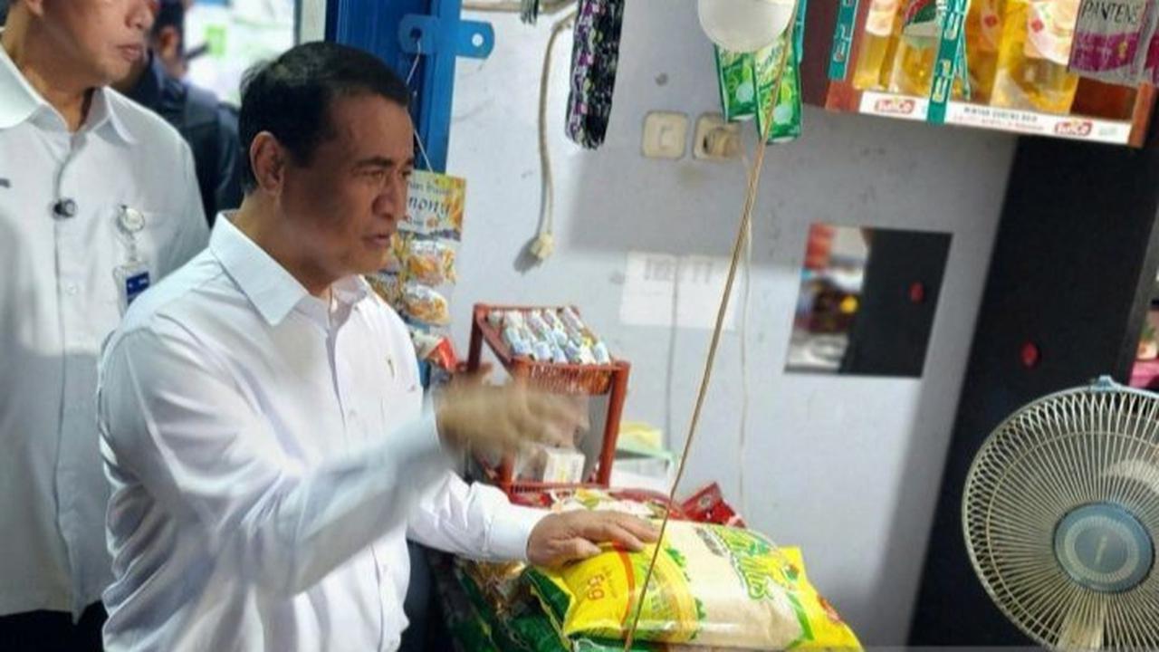 Mentan Klaim Tak Ada Kelangkaan Beras, Hanya Pergeseran Distribusi