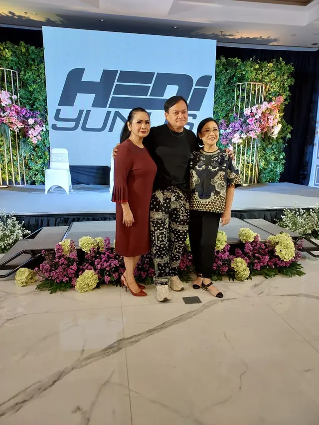 Hedi Yunus, Ria Prawiro dan Vina Panduwinata