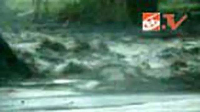 Derasnya Banjir Lahar Dingin Terekam Kamera