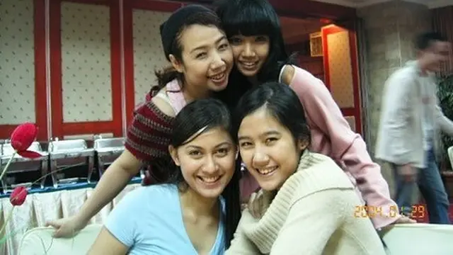 Potret bintang Di Sini Ada Setan yang diambil pada 2004 (Foto: Instagram @tisats)