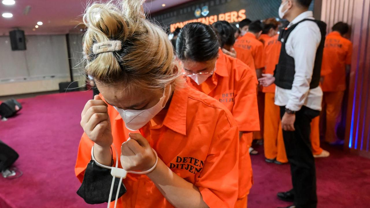 FOTO: Markas Palsu Polisi China Terbongkar di Indonesia, 27 WNA Terancam Dideportasi
