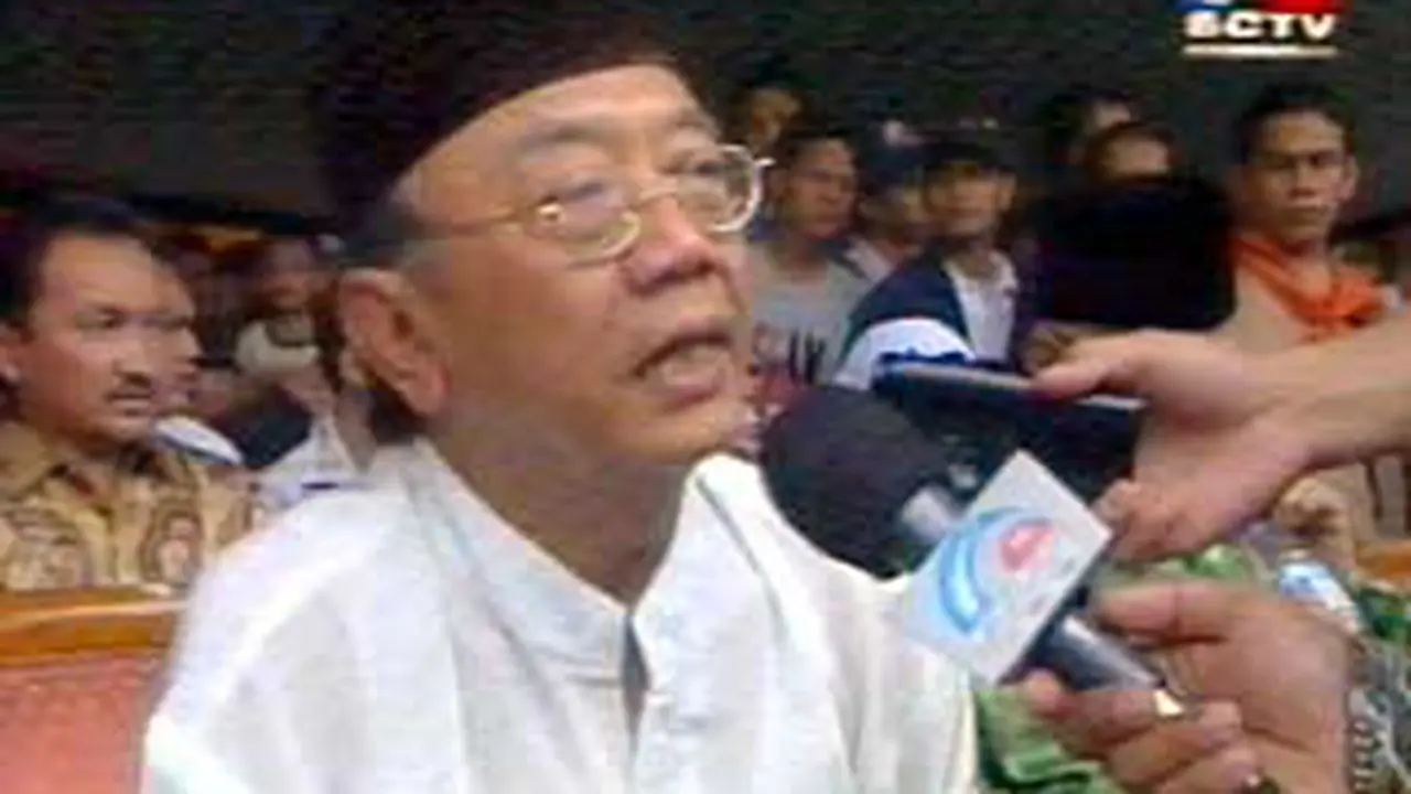 050504dGusSoleh1.jpg