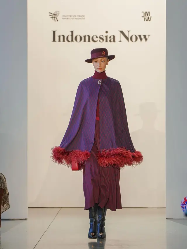 Cerita Desainer Zeta Prive Pangkas Waktu Tidur demi Tampil di New York Fashion Week 2023