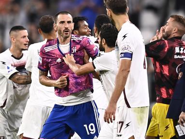 Hingga pekan ke-6 Liga Italia 2022/2023, Juventus belum juga menampilkan performa terbaiknya. Dalam laga tearkhir mereka dipaksa menuai hasil imbang 2-2 oleh tamunya Salernitana, Senin (12/9/2022) dini hari WIB. Dalam laga yang diwarnai 4 kartu merah tersebut, Juventus bahkan sempat tertinggal dua gol terlebih dahulu. (LaPresse via AP/Fabio Ferrari)