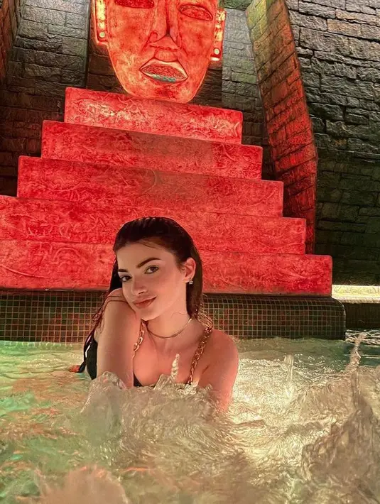 Remaja 18 tahun itu mengaku kerap dibully karena wajahnya yang mirip Mr. Bean. Pada saat itu, ia pun merasa kecewa dan sedih.
(Instagram/fabiola.baglieri).