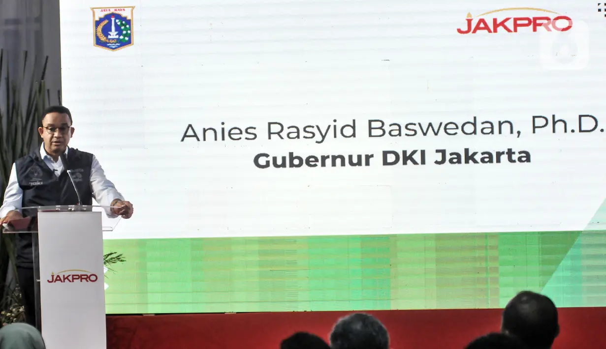 Gubernur DKI Jakarta Anies Baswesan menyampaikan sambutan saat meresmikan Kampung Susun Bayam, Tanjung Priok, Jakarta Utara, Rabu (12/10/2022). Kampung Susun Bayam terdiri atas tiga tower yang memiliki 135 unit, tiga unit khusus disabilitas, fasilitas ruang terbuka, dan lapangan sepak bola mini. (merdeka.com/Iqbal S. Nugroho)