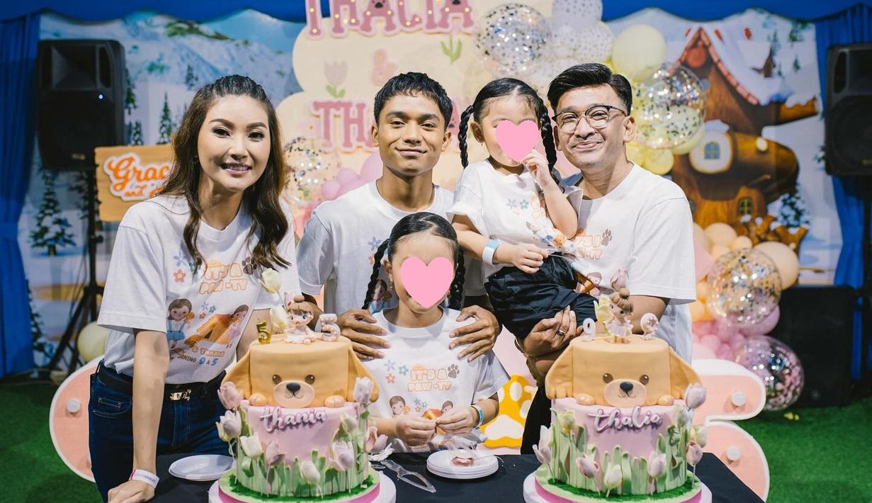 Ruben dan Sarwendah menunjukkan sisi keluarga yang harmonis hingga warganet pun cukup terkejut dengan kabar seputar gugatan cerai. (Foto: Instagram/ ruben_onsu)