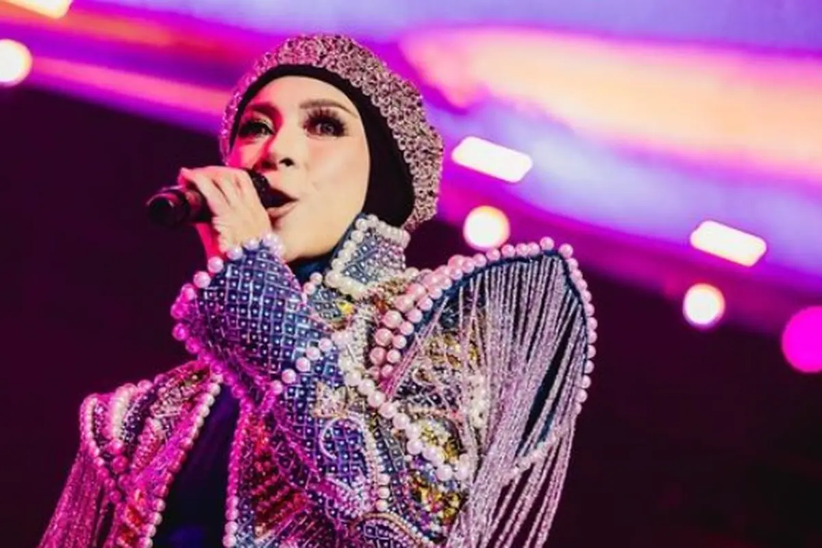 Melly Goeslaw konser di Malaysia (Instagram/melly_goeslaw)