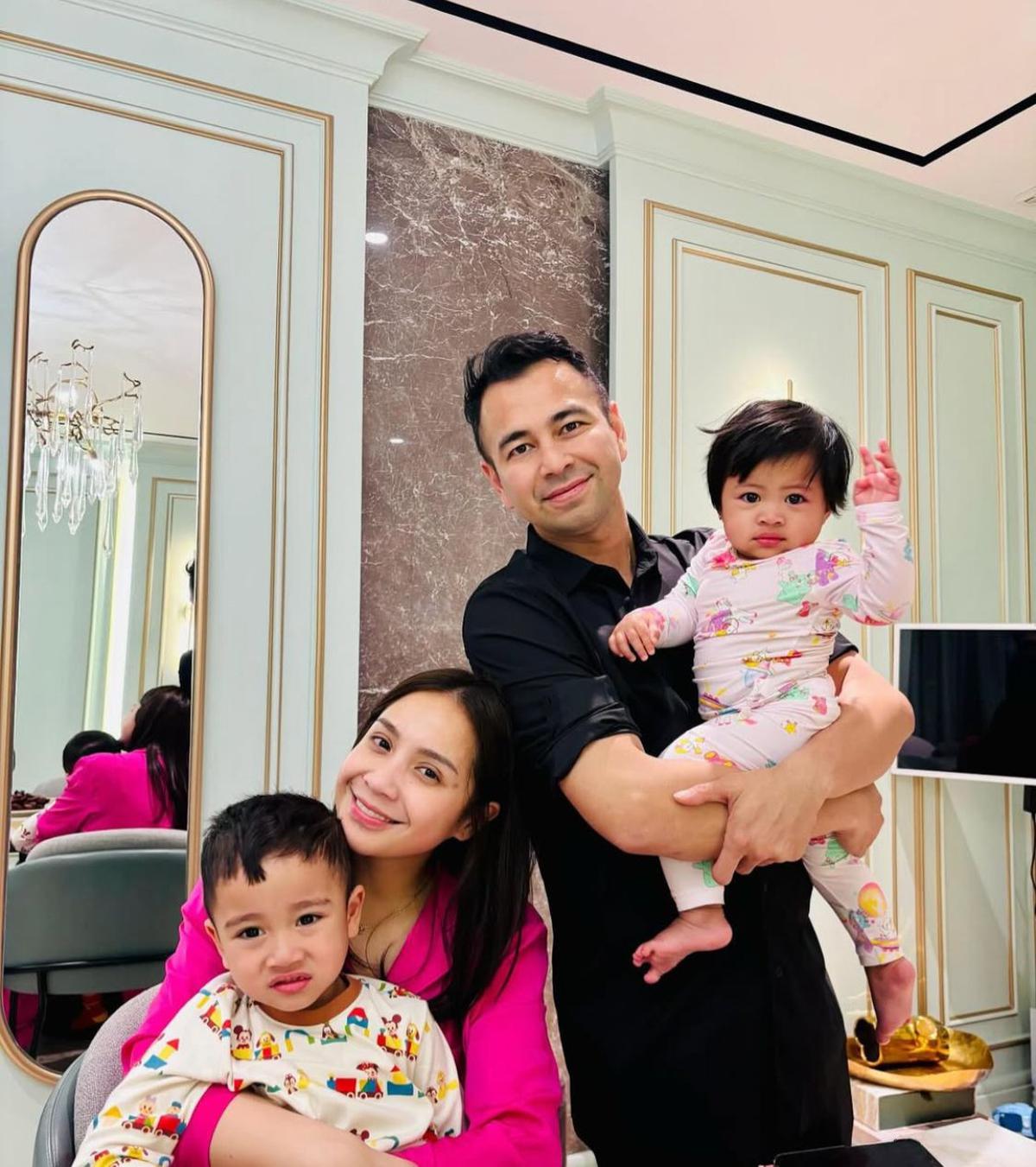 Kebersamaan Raffi Ahmad dan Nagita Slavina Saat Sahur dengan Rayyanza Serta Lily, Momen Penuh Makna