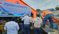 dari Kementerian ESDM dan PT Indo Tambangraya Megah (ITM) Group wilayah Melak saat menyalurkan bantuan untuk korban banjir di Kabupaten Kutai Barat dan Kabupaten Mahakam Ulu.