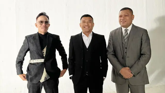 Pemotretan keluarga Aurel Hermansyah Bersama Orang Tua, Tampil Makin Kompak