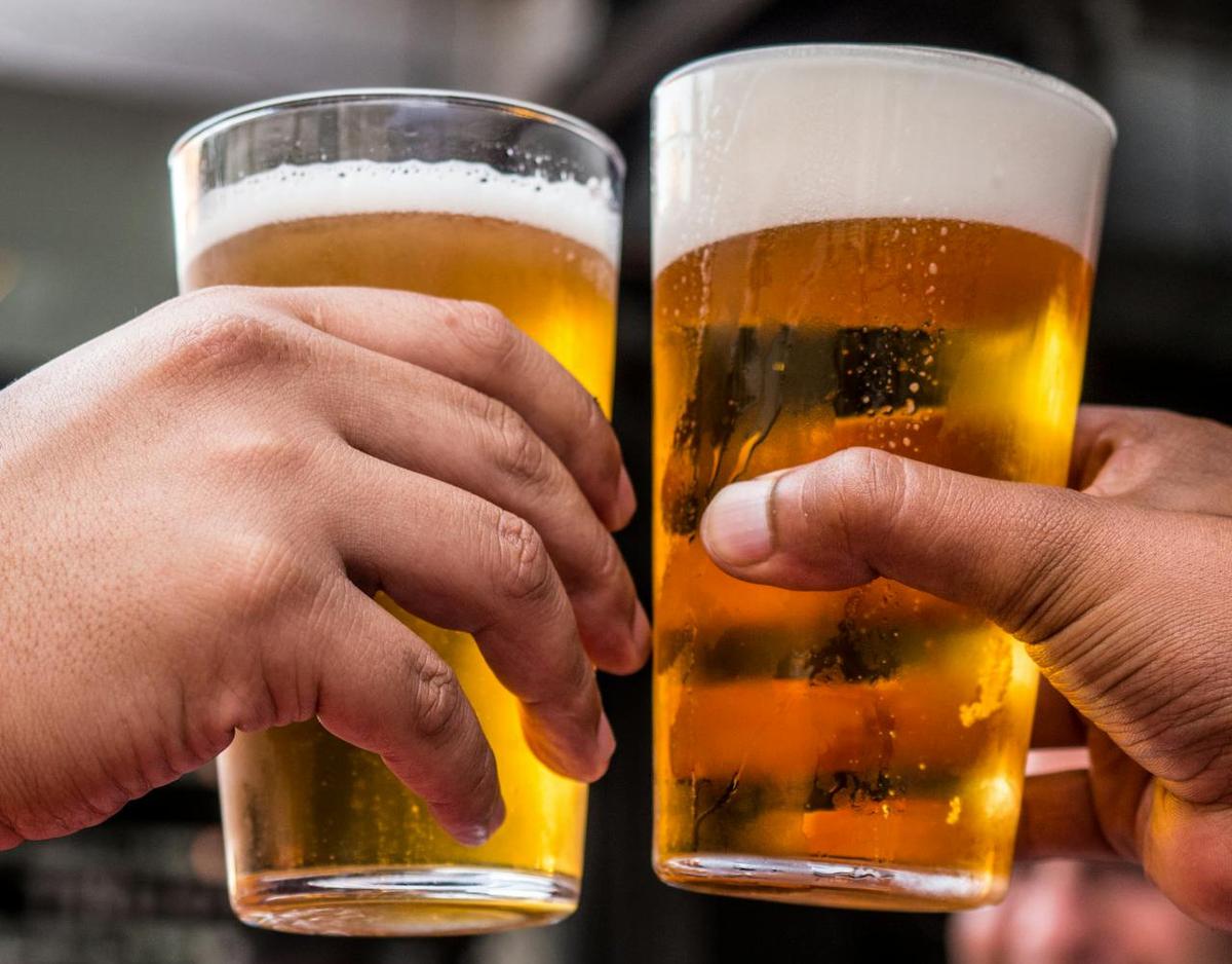 Ilustrasi Alkohol