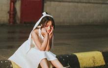 Tampilkan Pesona Cute, 8 Foto Fuji Ketika Pose Dengan Outfit Serba Putih di Pemotretan Terbarunya
