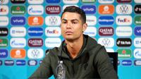 Bintang Portugal Cristiano Ronaldo dalam konferensi pers jelang laga melawan Hungaria dalam Euro 2020 di Puskas Arena, Budapes, Senin, 14 Juni 2021. (Handout / UEFA / AFP)