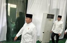 Prabowo Hadiri Penutupan Muktamar ke-35 NU, Disambut Gus Kikin