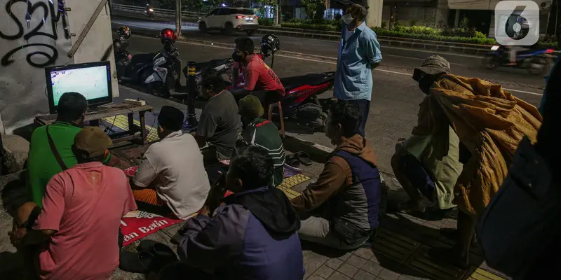 Antusias Warga Nonton Bareng Final Piala AFF