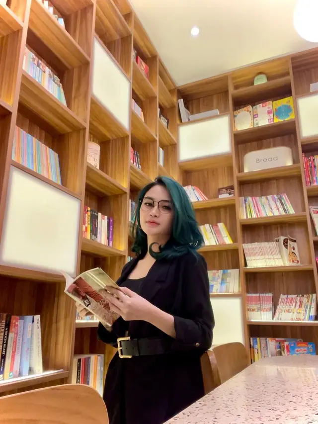 7 Potret Terbaru Arlida Putri dengan Warna Rambut Baru Ini Makin Menawan