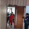 Rekonstruksi kasus penganiayaan Taufik Hidayat terhadap Yuvita Tri Rezeki di Mapolda Jabar, Kamis (2/7/2026). (Azzura Galexia/merdeka.com).