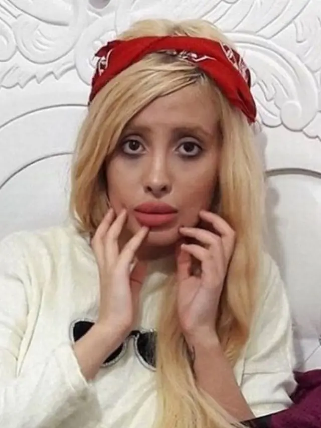 [Bintang] Diberitakan Oplas 50 Kali Supaya Mirip Angelina Jolie, Akhirnya Sahar Tabar Tunjukan Wajah Asli Tanpa Makeup